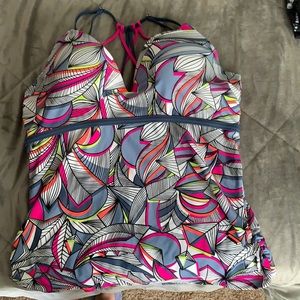 Brand new swimsuit with underwire